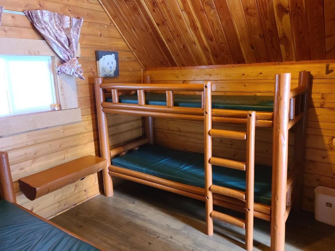 Sicamous Rv & Cabin Resort Malakwa Ngoại thất bức ảnh